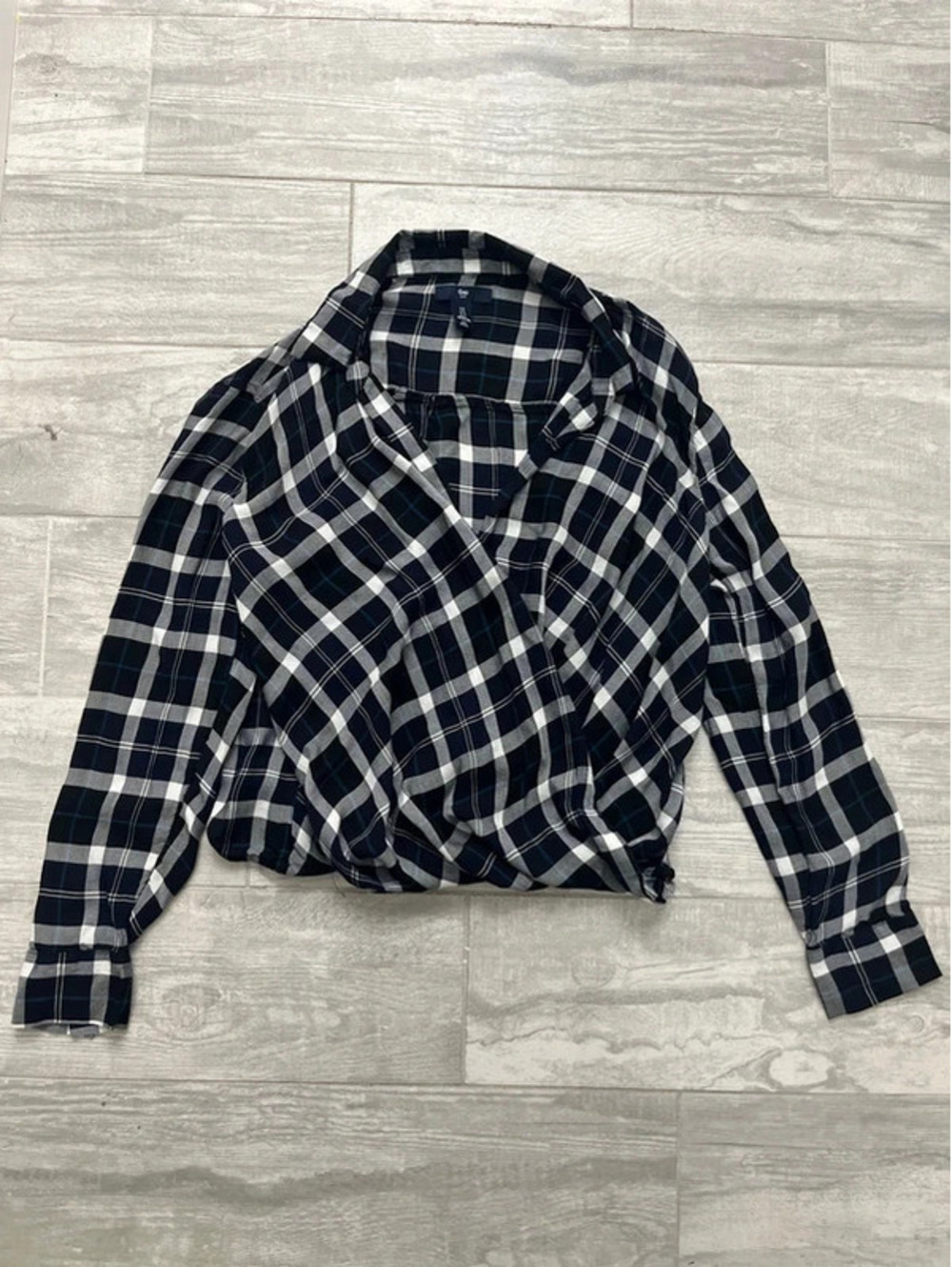 Gap Plaid Long Sleeve Top